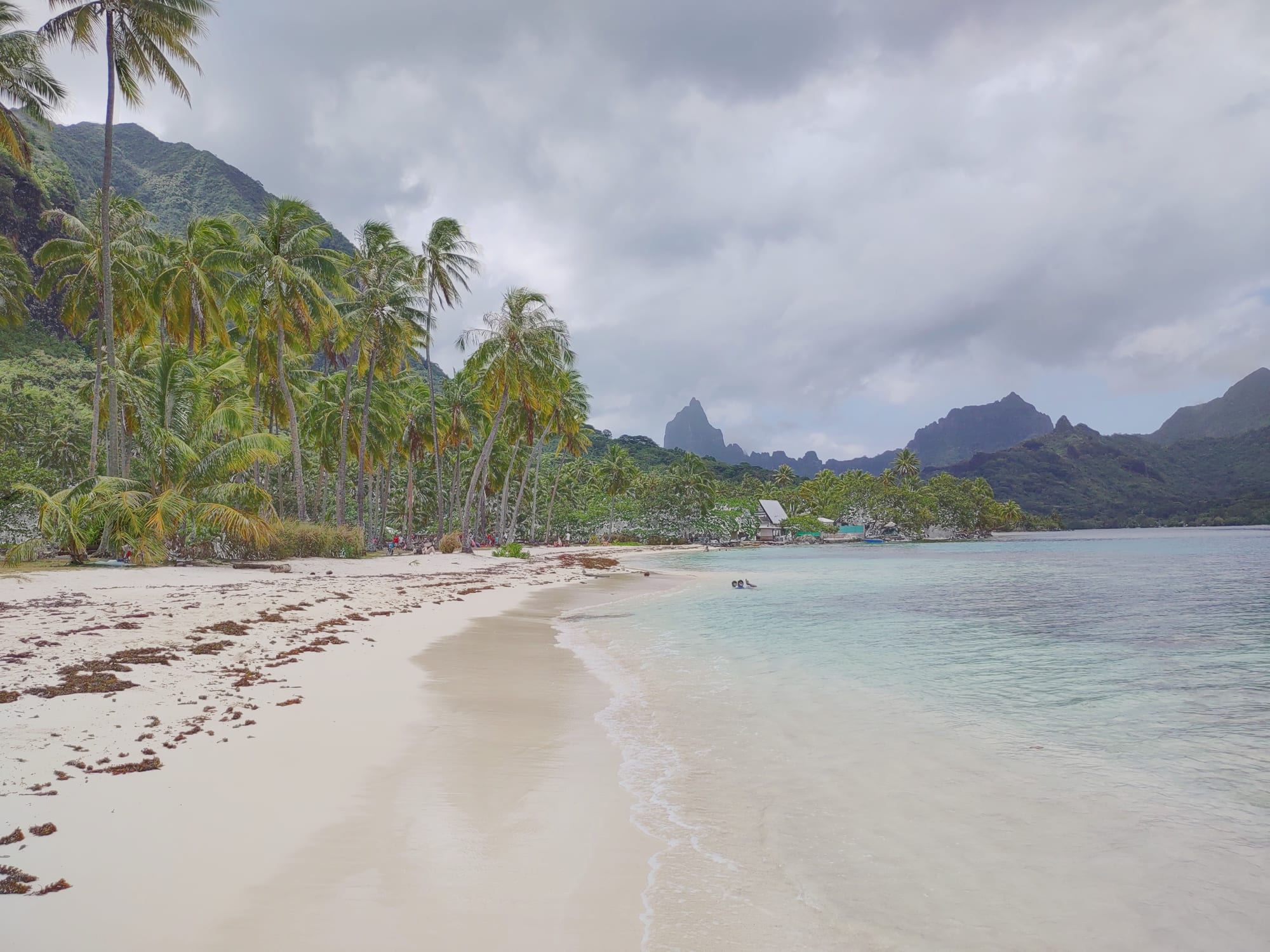 Ta'ahiamanu Beach, Moorea, French Polynesia